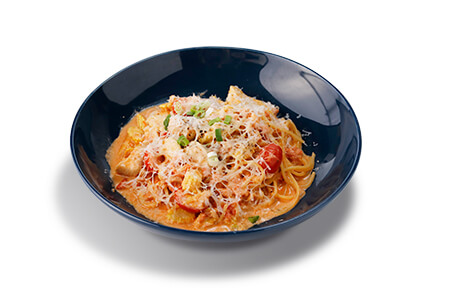 微兜-petit-doux-ウェイドー-bacon-and-chicken-spaghetti-with-tomato-cream-sauce-and-gin